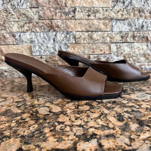 The Row Lauren Leather Kitten-Heel Mules in Cipria - Picture 7 of 14